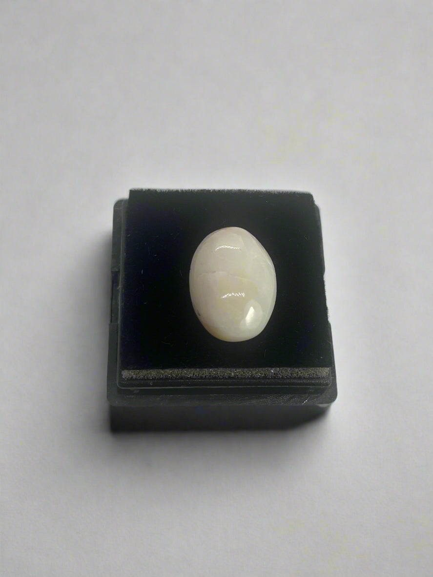 Ethiopian White Opal gemstone.